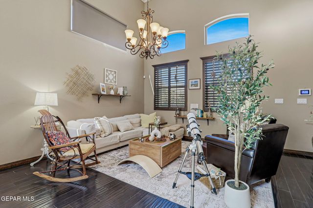 6460 SNOWHEIGHTS Court, El Paso, TX 79912