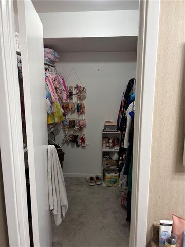 2409 Bering Drive 18, Houston, TX 77057