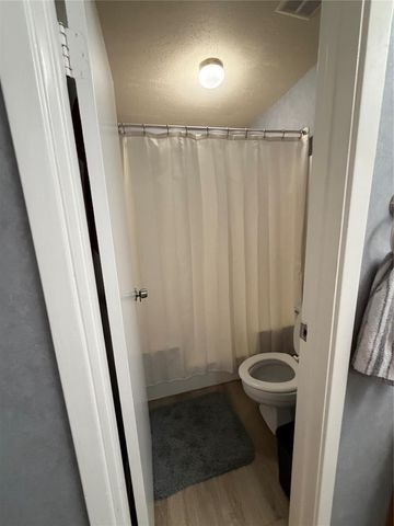 2409 Bering Drive 18, Houston, TX 77057