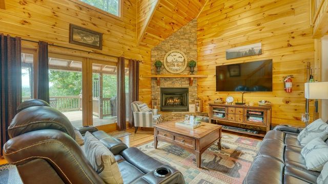 119 Bear Court, Ellijay, GA 30540