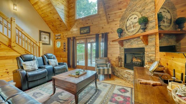 119 Bear Court, Ellijay, GA 30540