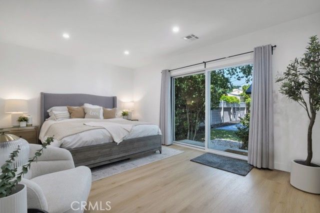 2115 W Clark Avenue, Burbank, CA 91506