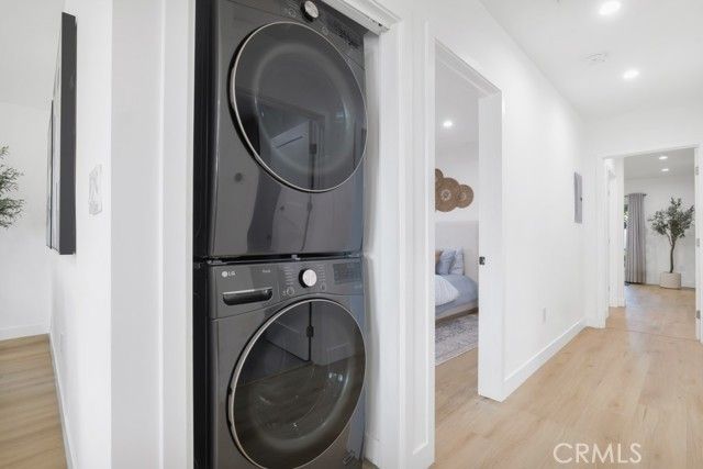 2115 W Clark Avenue, Burbank, CA 91506