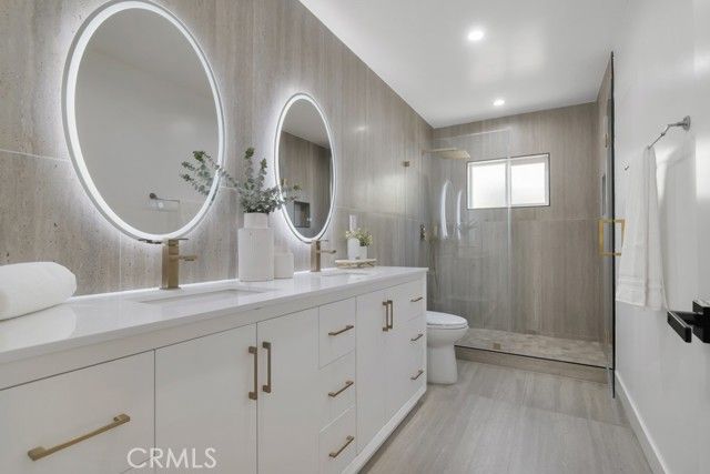 2115 W Clark Avenue, Burbank, CA 91506