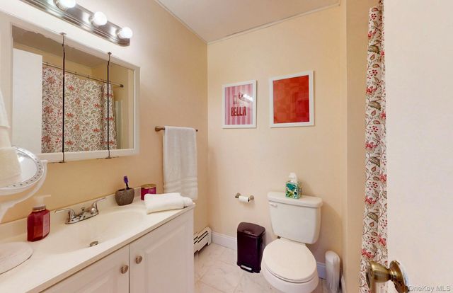 10 Finneran Lane, Pine Bush, NY 12566