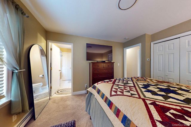 10 Finneran Lane, Pine Bush, NY 12566