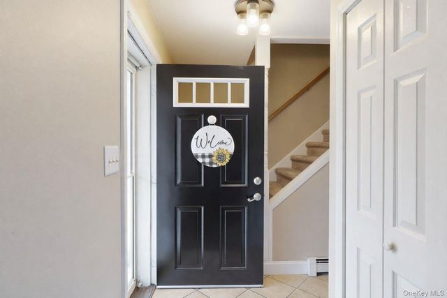 10 Finneran Lane, Pine Bush, NY 12566