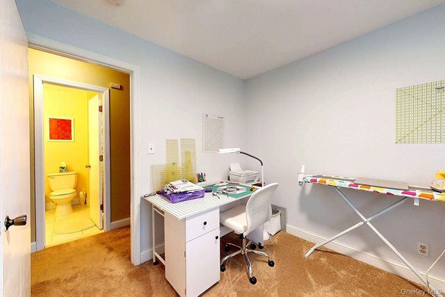 10 Finneran Lane, Pine Bush, NY 12566