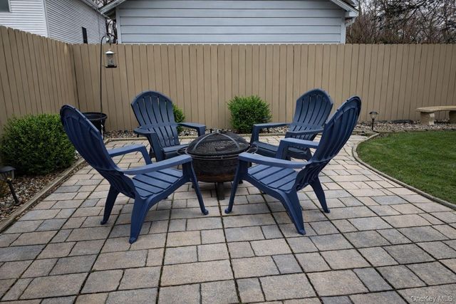 10 Finneran Lane, Pine Bush, NY 12566