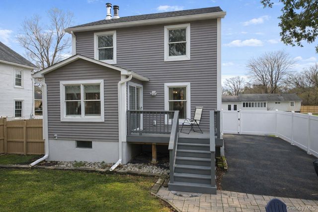 10 Finneran Lane, Pine Bush, NY 12566