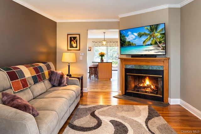 10 Finneran Lane, Pine Bush, NY 12566