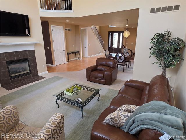 14215 Red Oak Drive, Van Buren, MI 48111