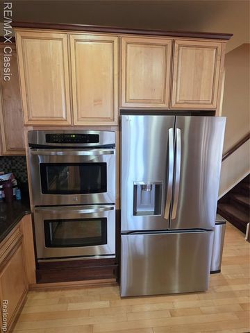 14215 Red Oak Drive, Van Buren, MI 48111