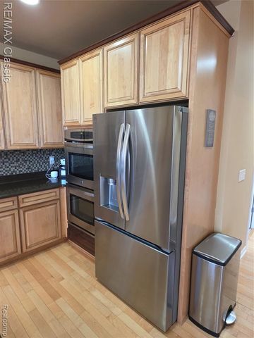 14215 Red Oak Drive, Van Buren, MI 48111