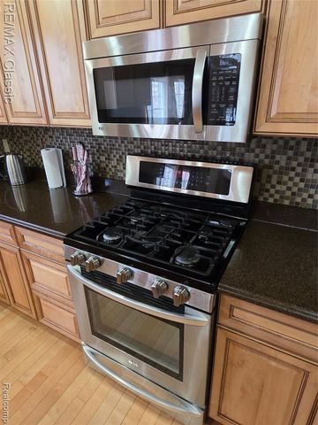 14215 Red Oak Drive, Van Buren, MI 48111
