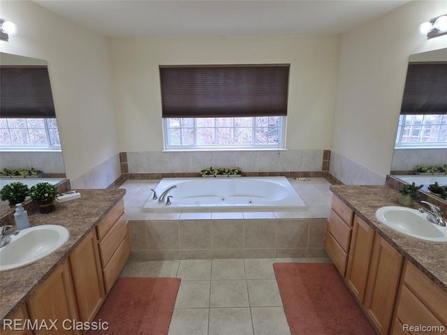 14215 Red Oak Drive, Van Buren, MI 48111