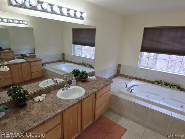 14215 Red Oak Drive, Van Buren, MI 48111