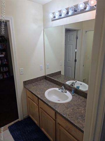 14215 Red Oak Drive, Van Buren, MI 48111