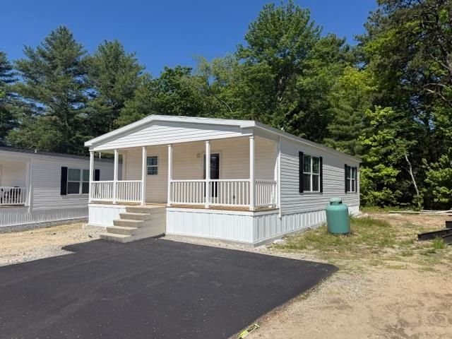70 Norwich Place, Londonderry, NH 03053