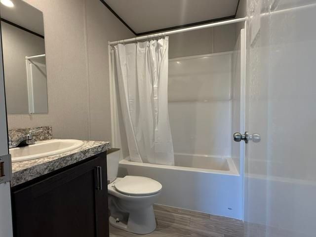 70 Norwich Place, Londonderry, NH 03053