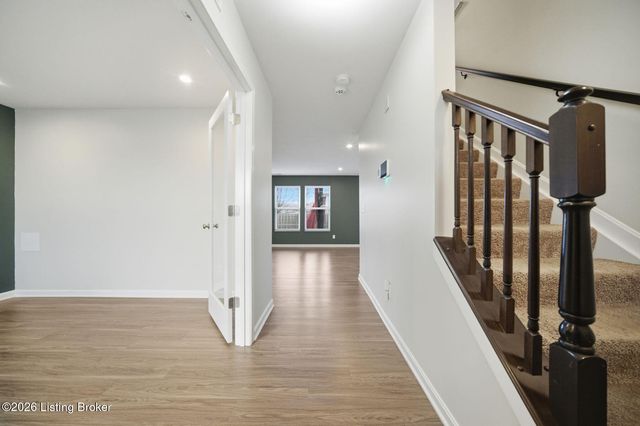 115 Ledgestone Ct, Shepherdsville, KY 40165