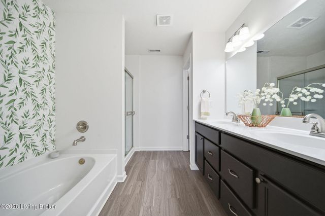 115 Ledgestone Ct, Shepherdsville, KY 40165