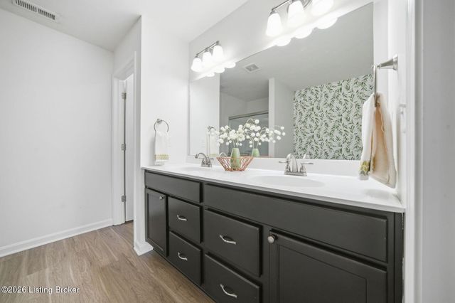 115 Ledgestone Ct, Shepherdsville, KY 40165