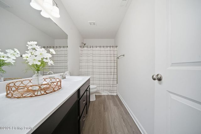 115 Ledgestone Ct, Shepherdsville, KY 40165