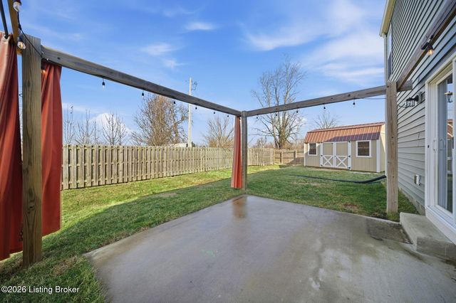 115 Ledgestone Ct, Shepherdsville, KY 40165