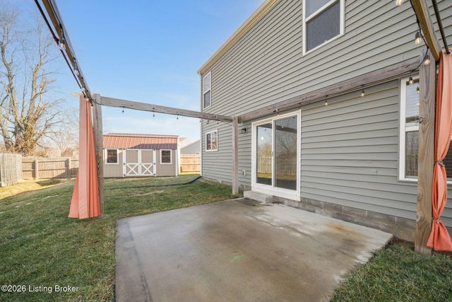 115 Ledgestone Ct, Shepherdsville, KY 40165