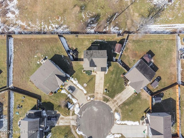 115 Ledgestone Ct, Shepherdsville, KY 40165