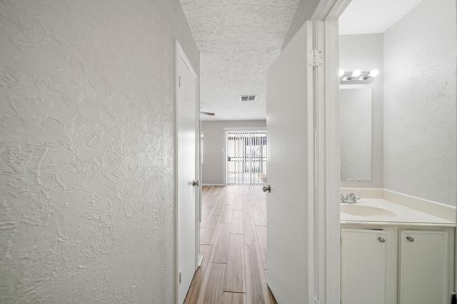 13464 Castilian Drive 2, Houston, TX 77015
