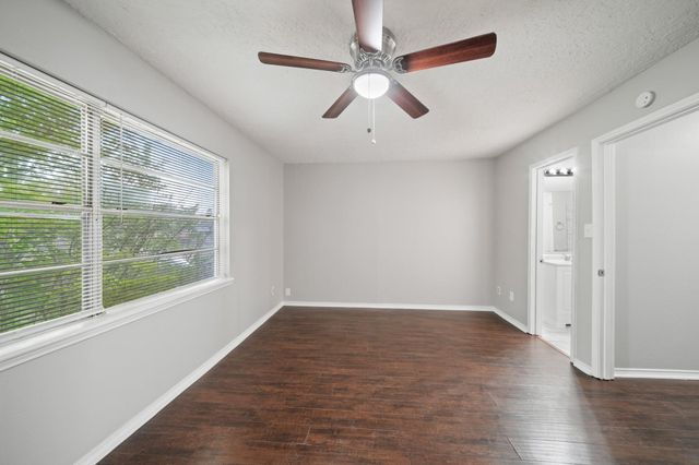 13464 Castilian Drive 2, Houston, TX 77015