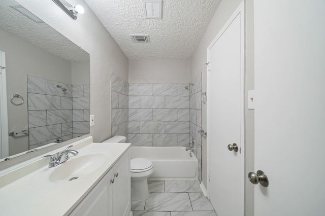 13464 Castilian Drive 2, Houston, TX 77015