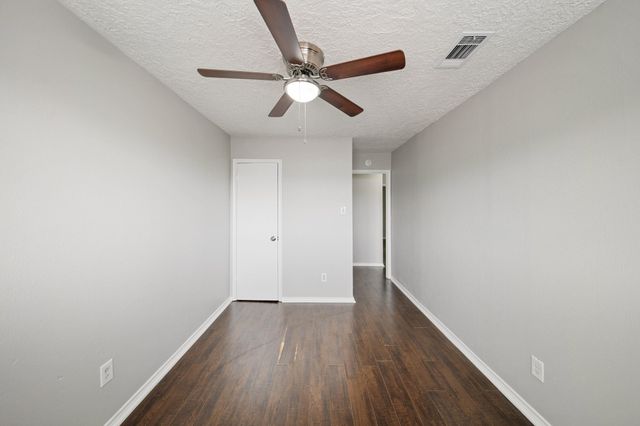 13464 Castilian Drive 2, Houston, TX 77015