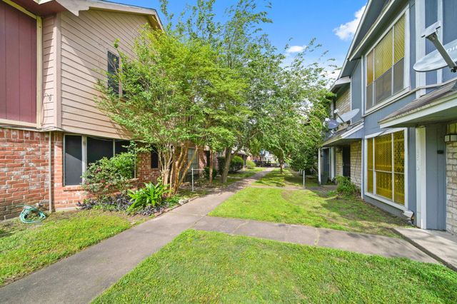 13464 Castilian Drive 2, Houston, TX 77015