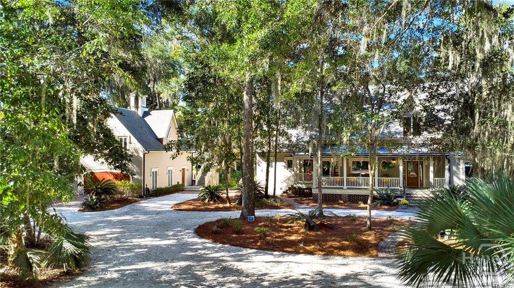 Image 1 of property listing at 331 Silverstream Lane, Richmond Hill, GA 31324