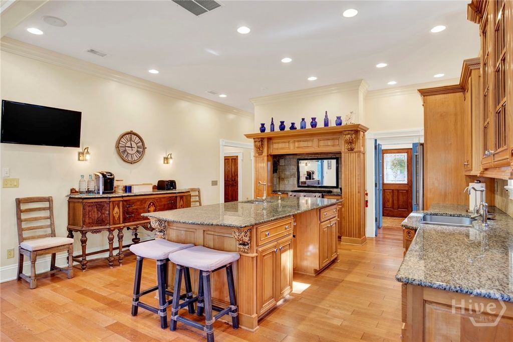 Image 12 of property listing at 331 Silverstream Lane, Richmond Hill, GA 31324