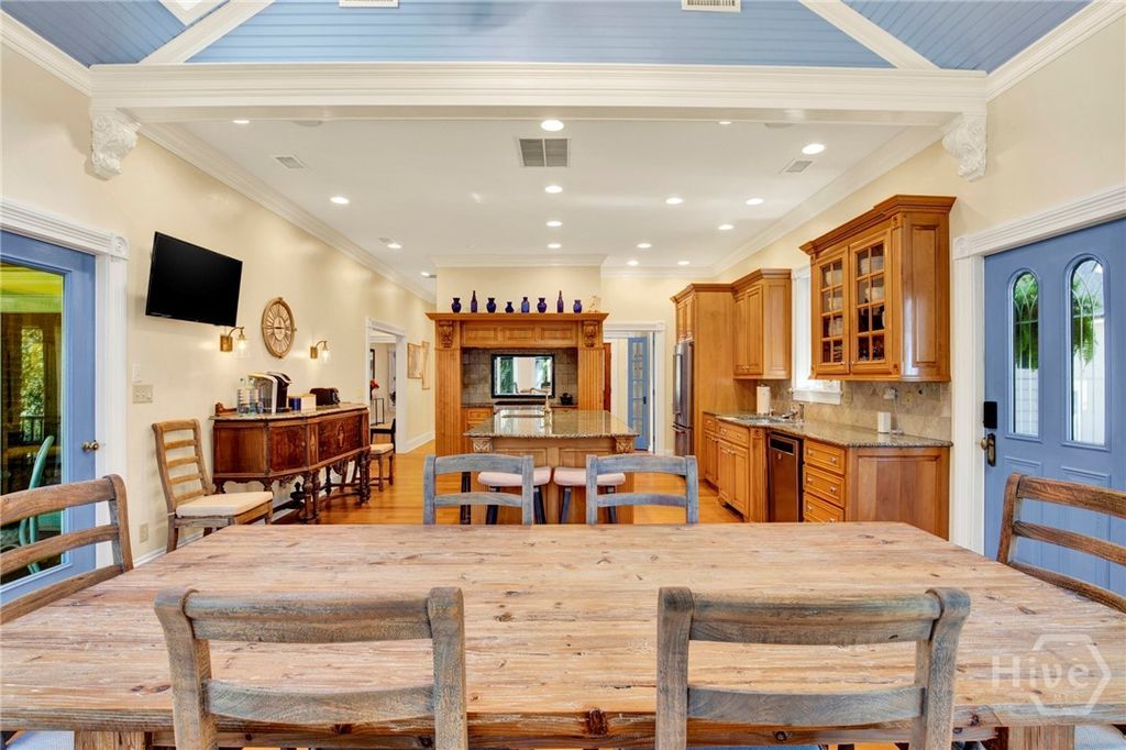 Image 14 of property listing at 331 Silverstream Lane, Richmond Hill, GA 31324
