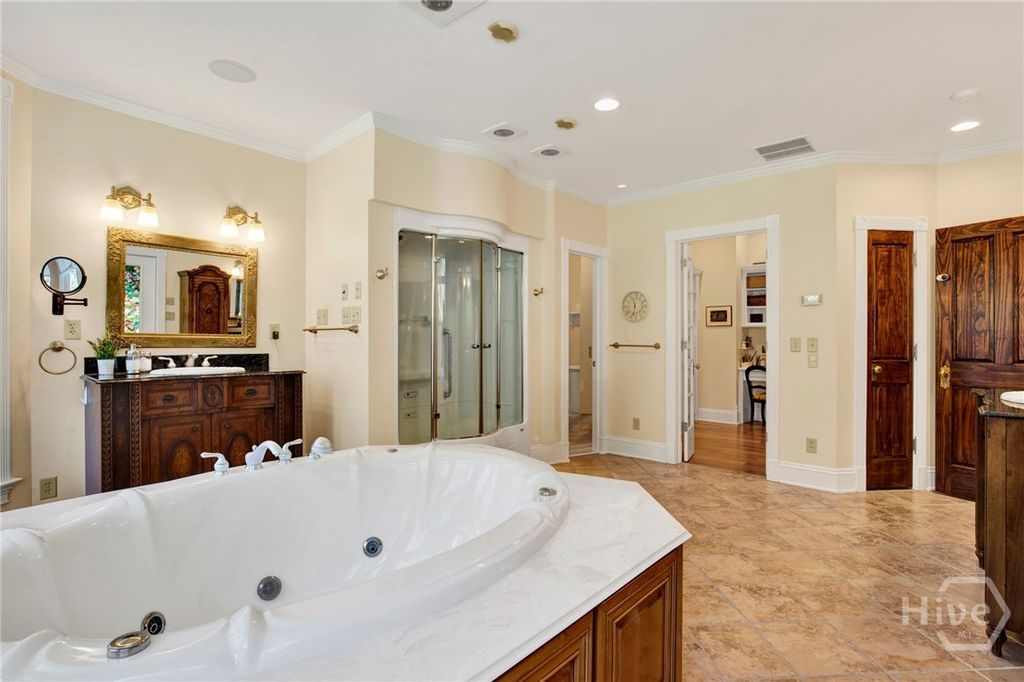 Image 27 of property listing at 331 Silverstream Lane, Richmond Hill, GA 31324