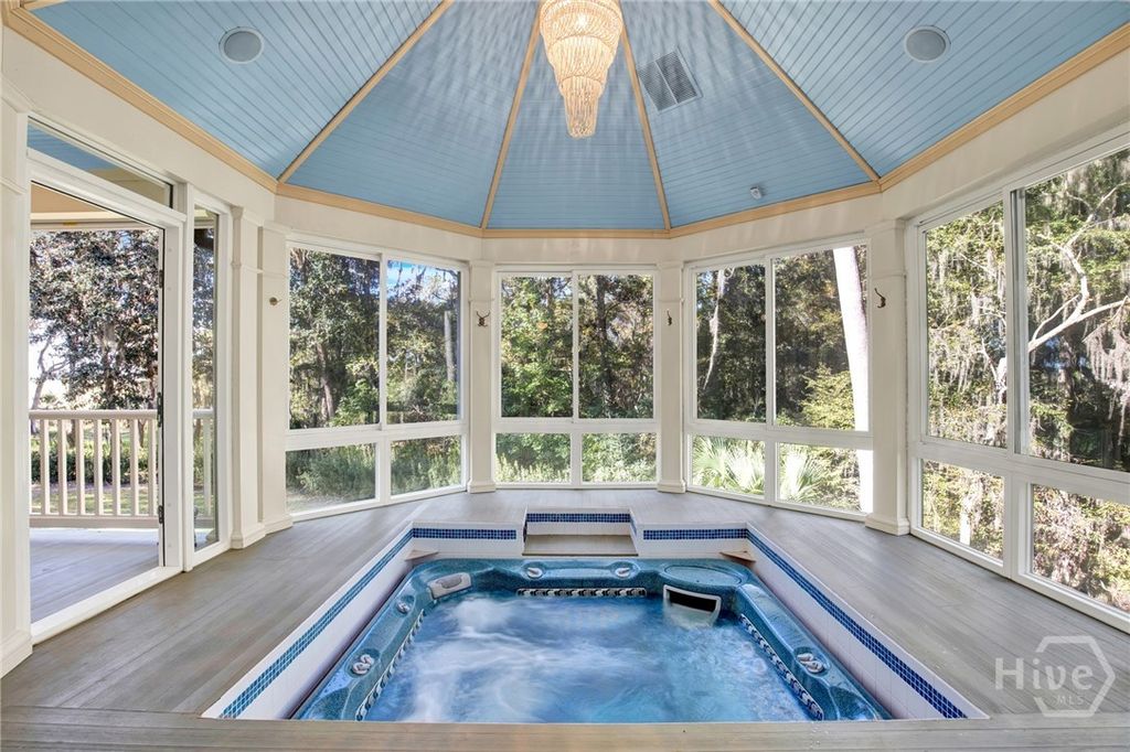 Image 28 of property listing at 331 Silverstream Lane, Richmond Hill, GA 31324