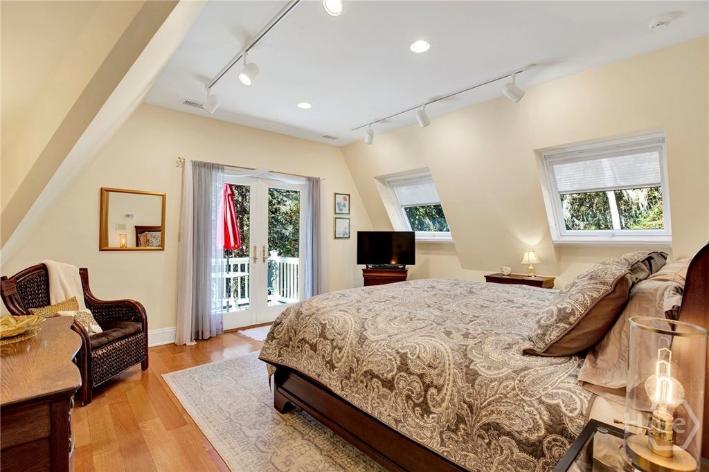 Image 34 of property listing at 331 Silverstream Lane, Richmond Hill, GA 31324