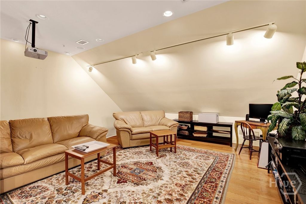 Image 37 of property listing at 331 Silverstream Lane, Richmond Hill, GA 31324