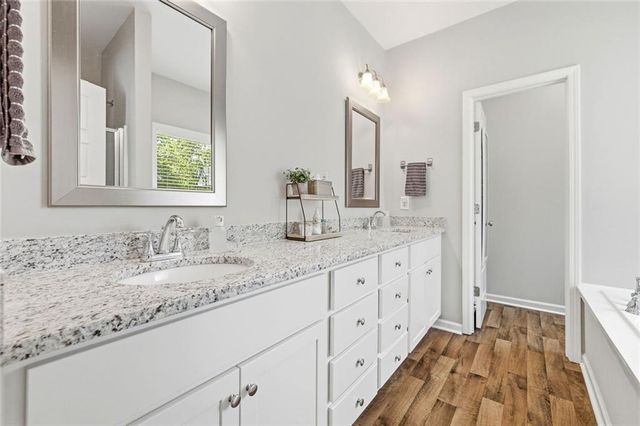 199 Oakwood Drive, Commerce, GA 30529