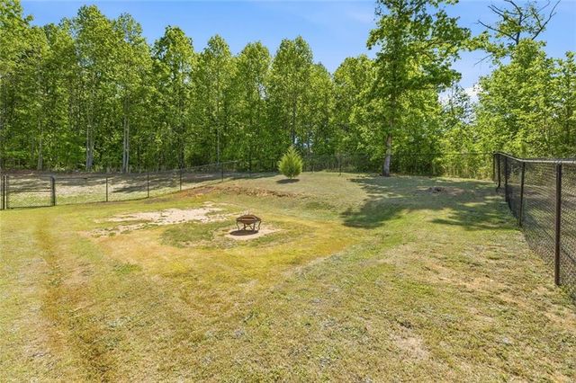 199 Oakwood Drive, Commerce, GA 30529