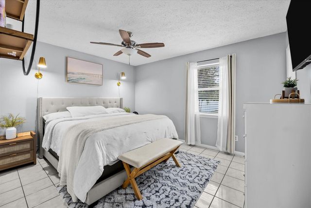 2920 SE Cypress Street, Stuart, FL 34997