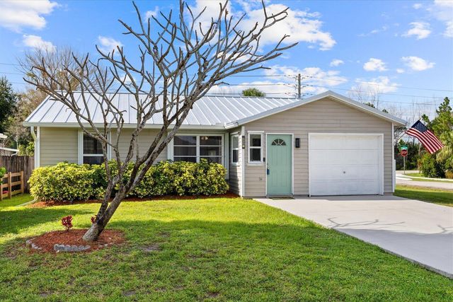 2920 SE Cypress Street, Stuart, FL 34997