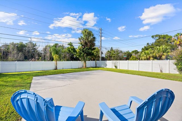 2920 SE Cypress Street, Stuart, FL 34997