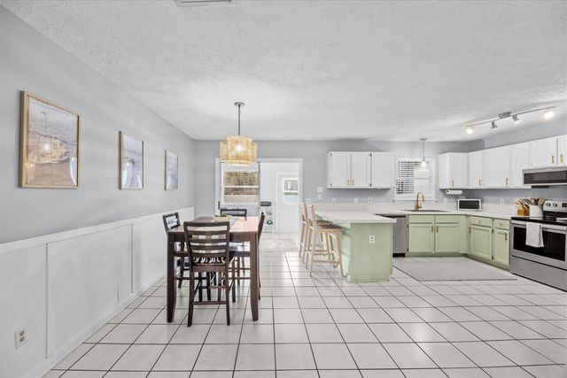 2920 SE Cypress Street, Stuart, FL 34997