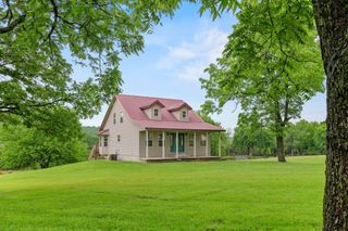 10594 N Farm Rd 137, Brighton, MO 65617